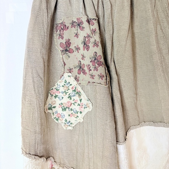 BRAND NEW Floral Patch Pants By POL Sz Small - Picture 9 of 15